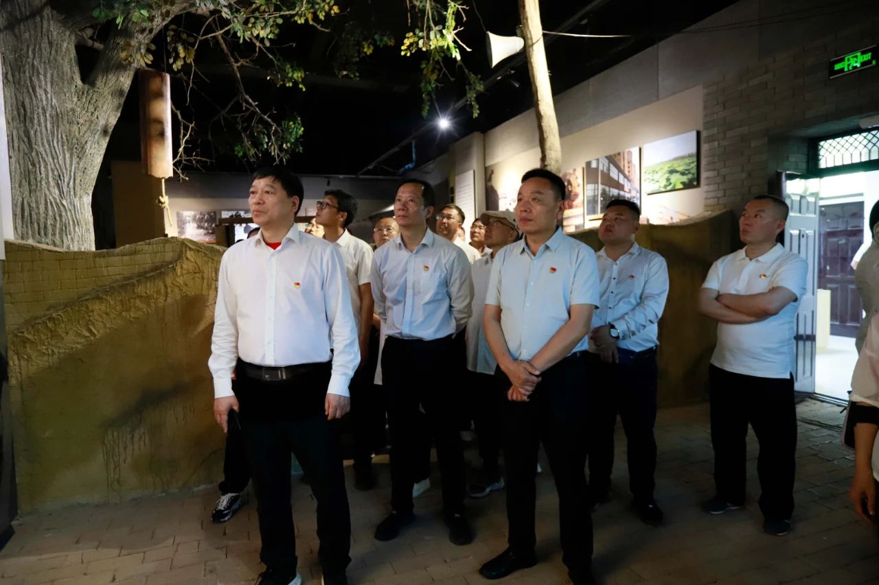 砥砺初心使命，汲取奋进力量丨雷火体育·（TF SPORTS）官方网站乳业集团党委组织开展学习“焦裕禄精神”主题党日活动