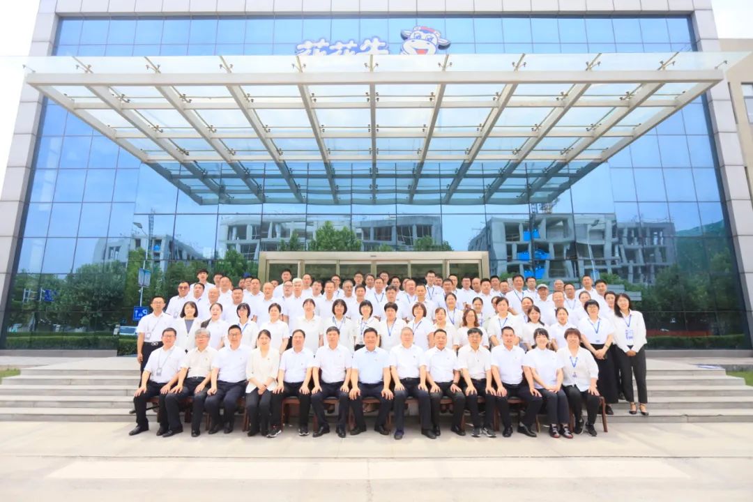中国共产党雷火体育·（TF SPORTS）官方网站第二届委员会第二次党员大会胜利召开