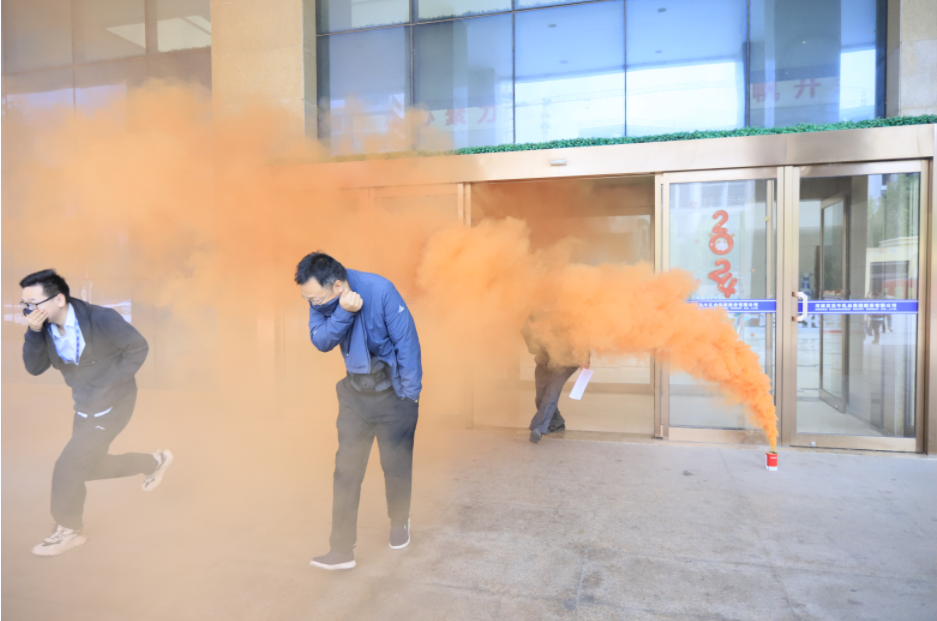增强消防意识，筑牢安全底线丨雷火体育·（TF SPORTS）官方网站乳业集团组织消防应急演练