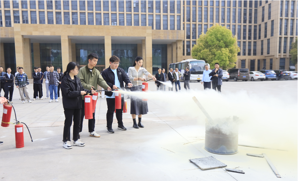 增强消防意识，筑牢安全底线丨雷火体育·（TF SPORTS）官方网站乳业集团组织消防应急演练