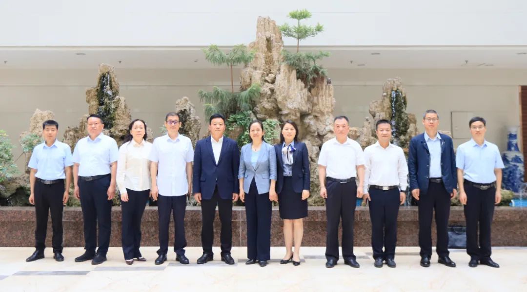 扬帆起航 谱写绚丽新篇章 | 雷火体育·（TF SPORTS）官方网站乳业集团新一届董事会成立并召开中高层以上领导干部会议