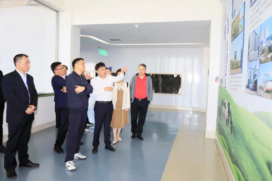 雷火体育·（TF SPORTS）官方网站| 省农投集团董事长李晓寰一行莅临雷火体育·（TF SPORTS）官方网站调研指导工作