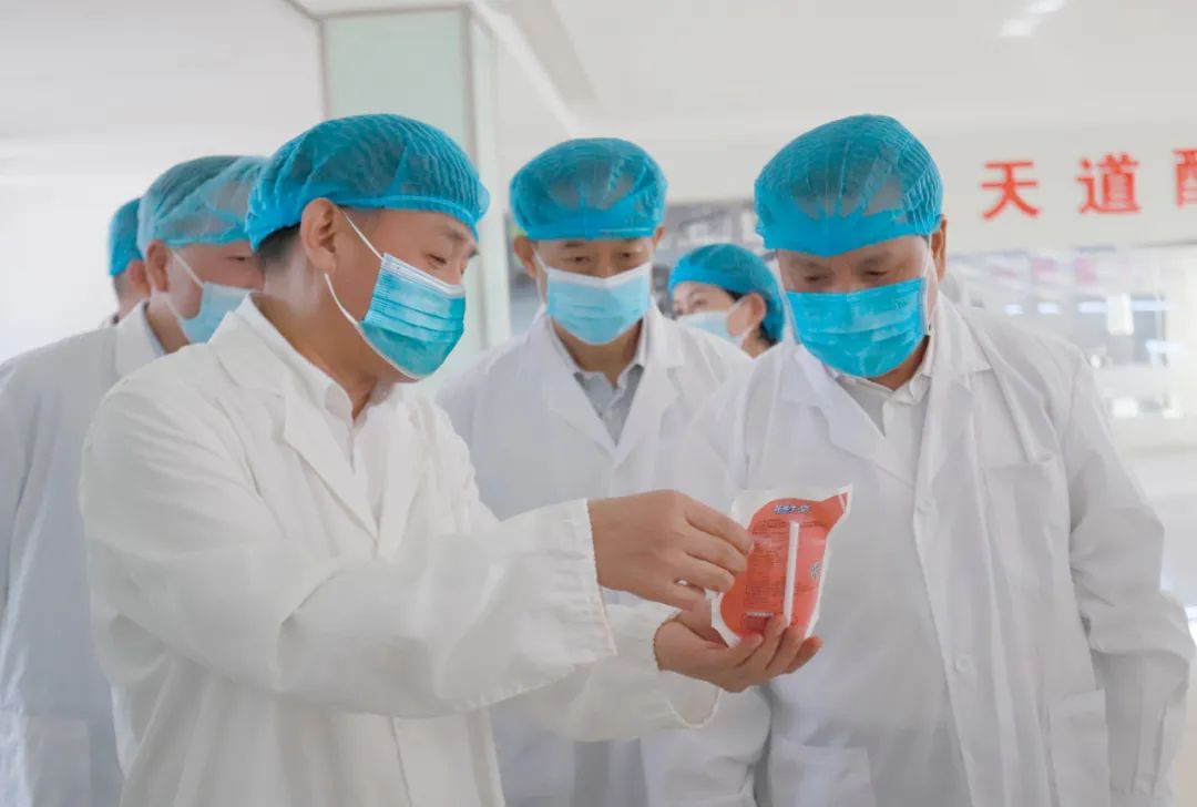 快讯丨河南省人民政府副省长武国定莅临雷火体育·（TF SPORTS）官方网站乳业集团瑞亚牧业调研奶源基地建设情况