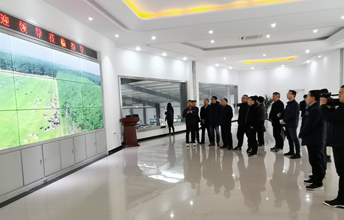 雷火体育·（TF SPORTS）官方网站 | 农业农村部畜牧兽医局副局长魏宏阳一行莅临雷火体育·（TF SPORTS）官方网站平舆诚信瑞亚牧业公司参观调研