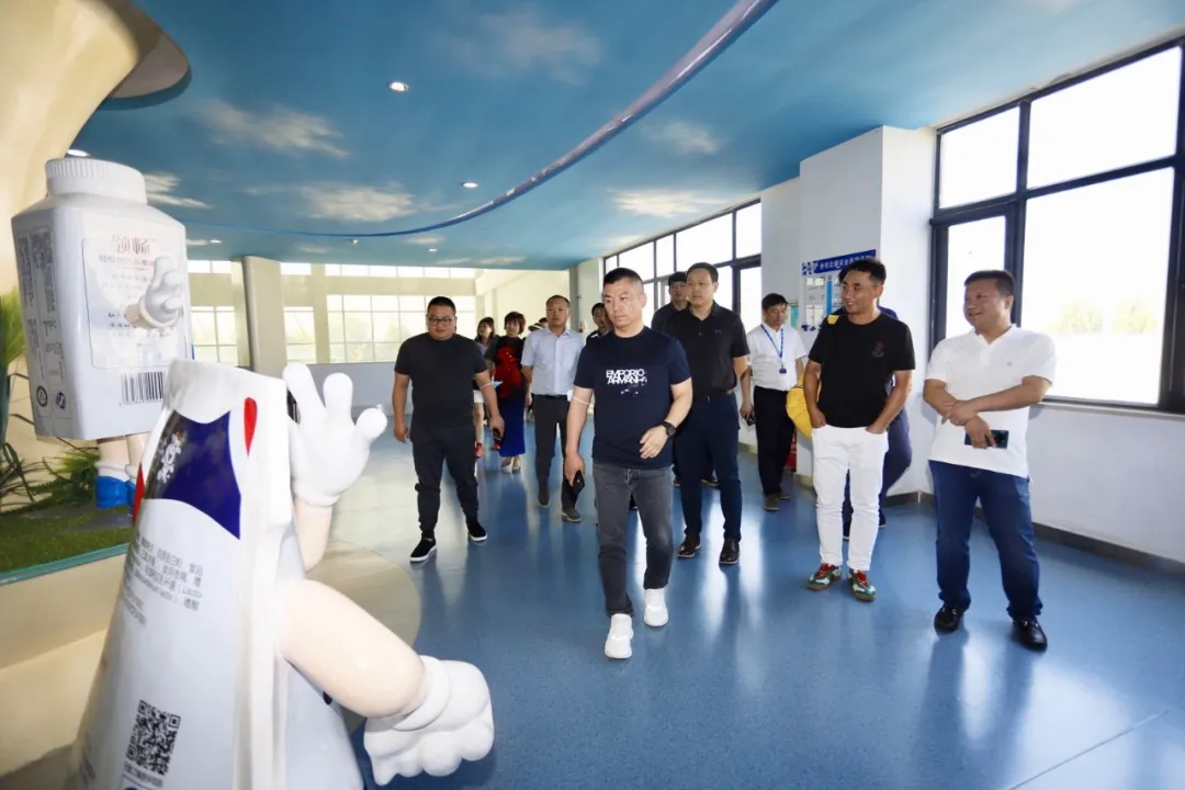 快讯 | 长江商学院智能制造学会走进雷火体育·（TF SPORTS）官方网站乳业集团