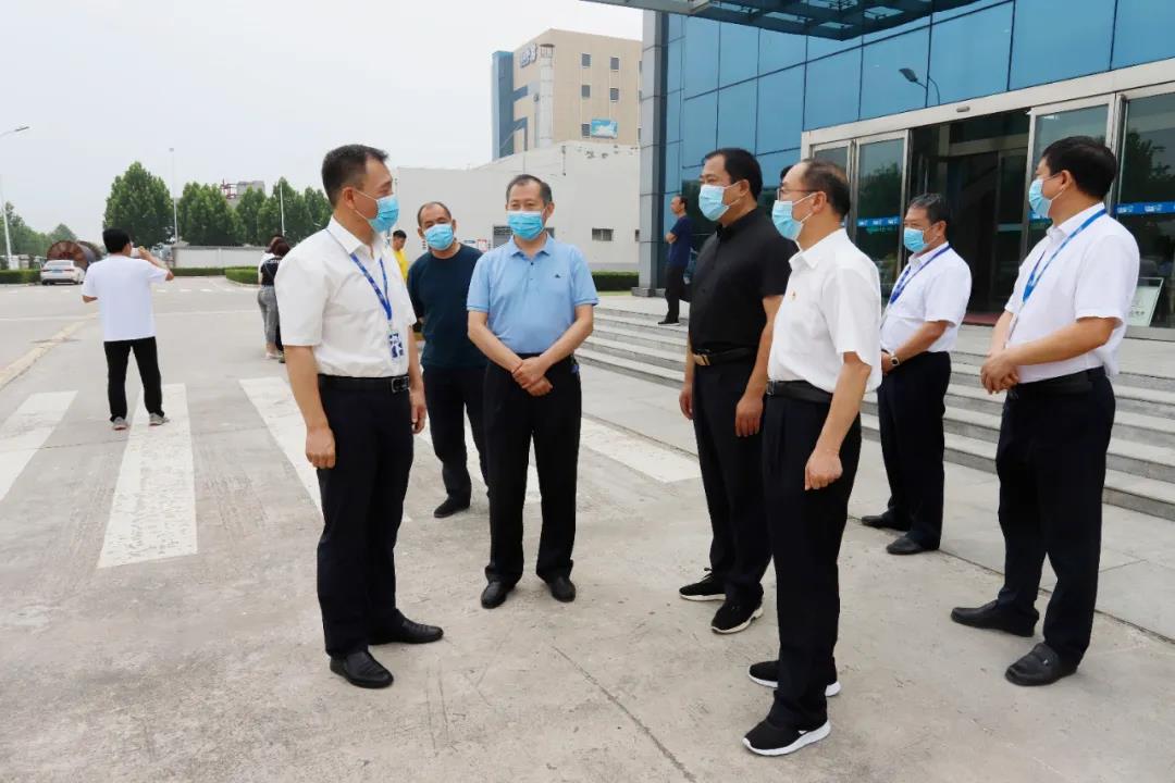 郑州市安全生产双重预防体系建设现场观摩会在雷火体育·（TF SPORTS）官方网站乳业集团郑州分公司召开