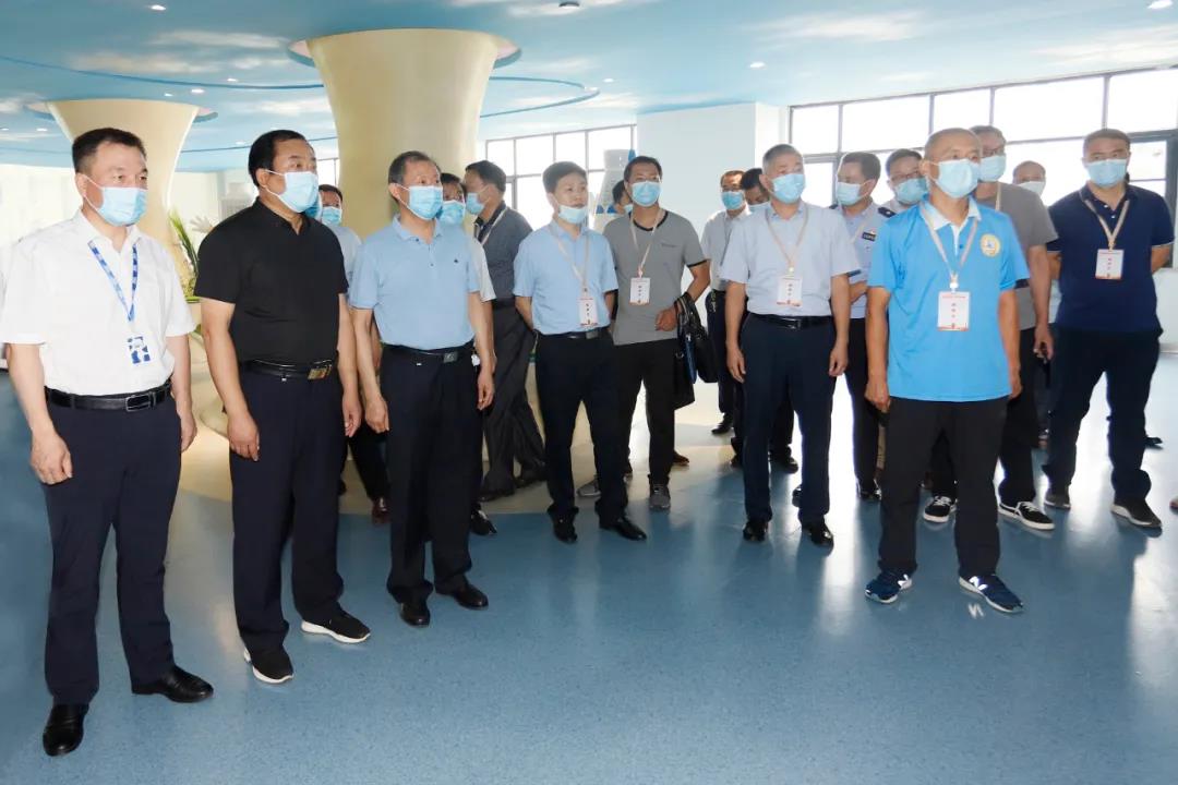 郑州市安全生产双重预防体系建设现场观摩会在雷火体育·（TF SPORTS）官方网站乳业集团郑州分公司召开