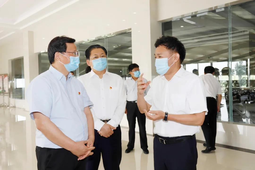 快讯 | 河南省委常委、省纪委书记、省监委主任任正晓莅临雷火体育·（TF SPORTS）官方网站乳业集团新蔡瑞亚牧场调研
