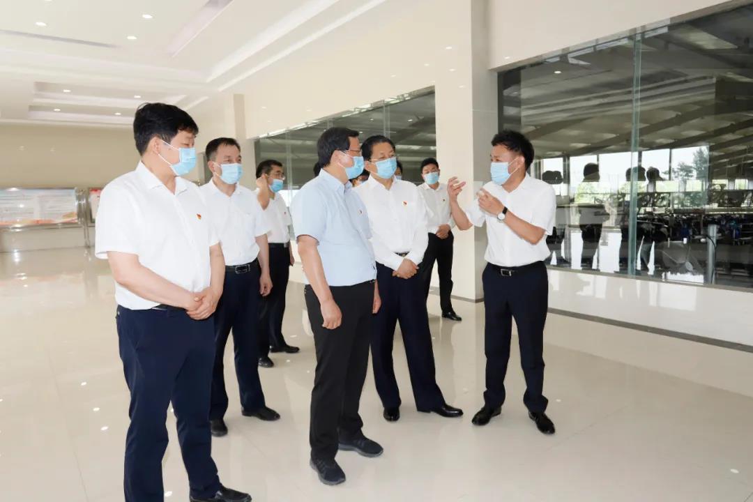 快讯 | 河南省委常委、省纪委书记、省监委主任任正晓莅临雷火体育·（TF SPORTS）官方网站乳业集团新蔡瑞亚牧场调研