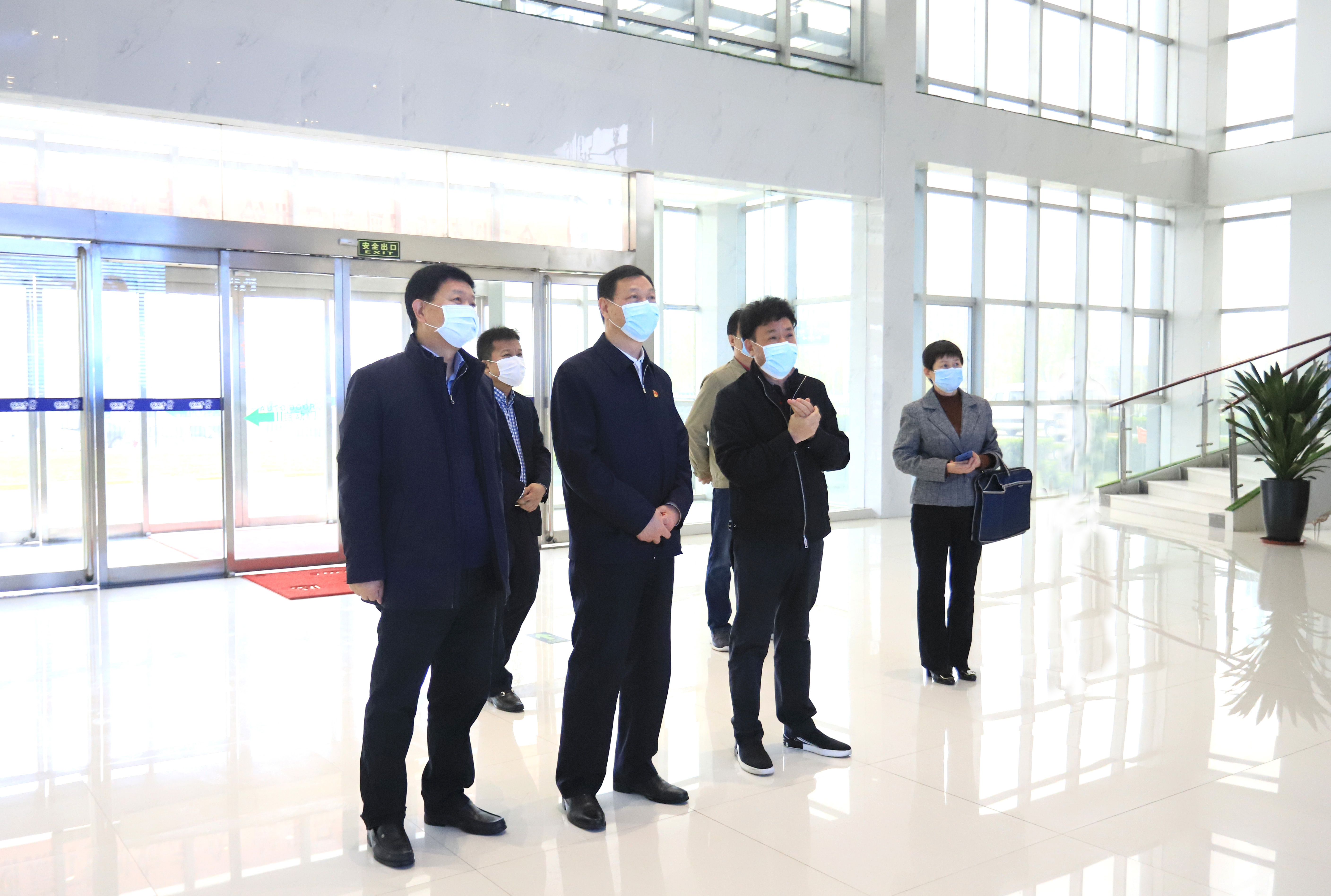 河南省委农办主任、农业农村厅厅长申延平一行调研河南雷火体育·（TF SPORTS）官方网站乳业集团