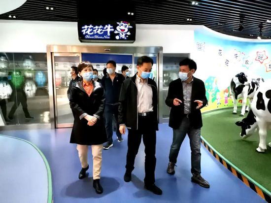 郑州市人大副主任孙黎、市政府副市长李喜安一行 莅临雷火体育·（TF SPORTS）官方网站开展“三送一强”活动