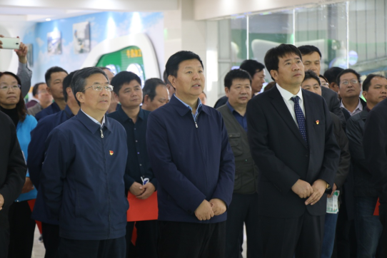 河南省农牧业产业扶贫工作观摩团莅临雷火体育·（TF SPORTS）官方网站集团·鲁山瑞亚牧业有限公司参观考察