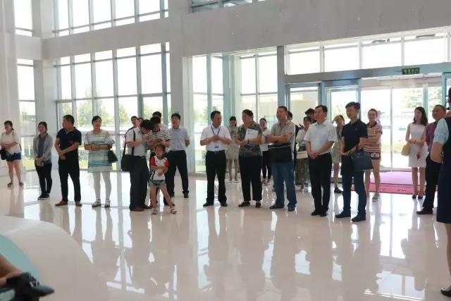 河南省食品安全座谈会暨百场食安讲座进校园启动仪式在雷火体育·（TF SPORTS）官方网站举行