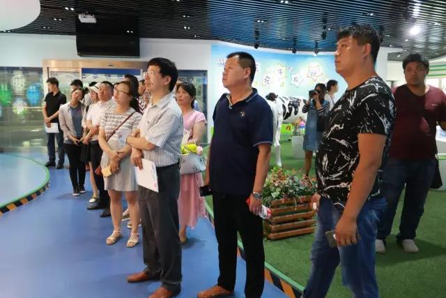河南省食品安全座谈会暨百场食安讲座进校园启动仪式在雷火体育·（TF SPORTS）官方网站举行