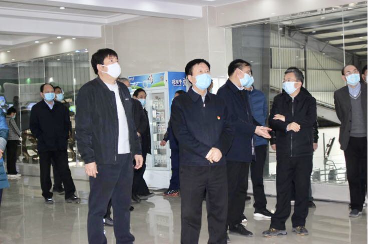 平顶山市委书记周斌一行莅临雷火体育·（TF SPORTS）官方网站乳业集团 鲁山瑞亚牧业有限公司调研疫情防控和复工复产情况
