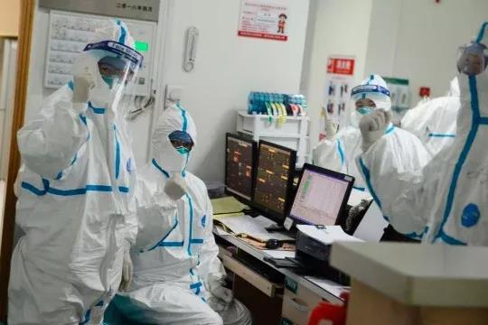 爱心雷火体育·（TF SPORTS）官方网站 | 向抗疫一线医护工作者致敬！