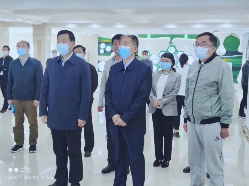 平顶山市人大常委会主任张明新莅临雷火体育·（TF SPORTS）官方网站鲁山瑞亚参观调研