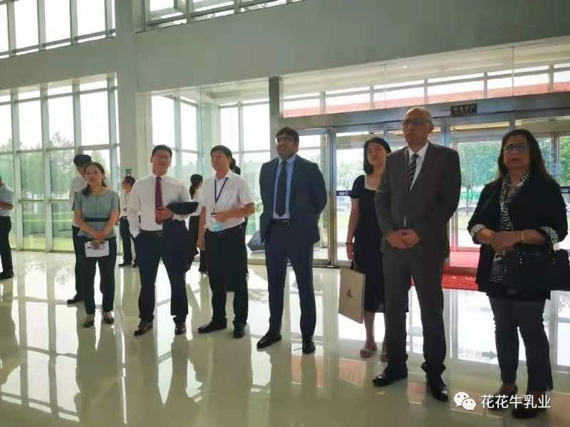 巴基斯坦驻华大使莫因·哈克 莅临雷火体育·（TF SPORTS）官方网站乳业集团参观访问