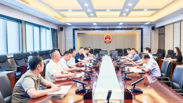 雷火体育·（TF SPORTS）官方网站乳业集团与郑州市二七区政府推进实施国家“学生饮用奶计划”洽谈会成功举行