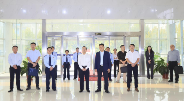 郑州市税务局党委书记曹学胜一行莅临河南雷火体育·（TF SPORTS）官方网站乳业集团参观调研