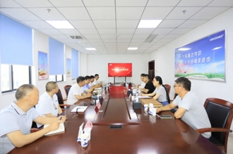 千师见证（中国）项目组委会与河南时搏（中国）乳业集团开展交流考察活动并举行授牌仪式